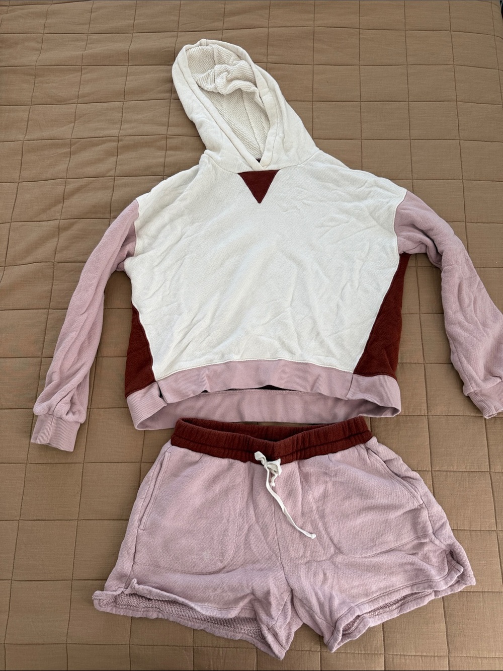Madewell colorblock sweatshirt and shorts